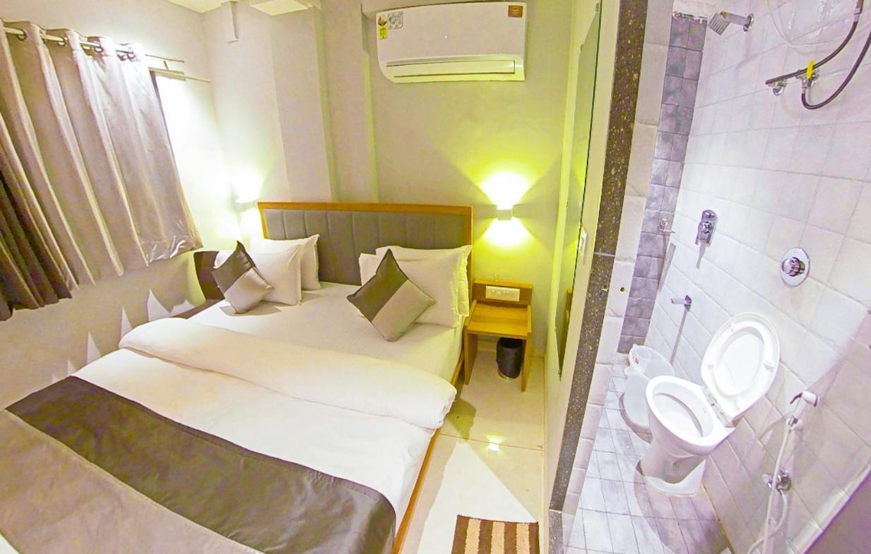 Hotel Nova Star Rajkot Bagian luar foto